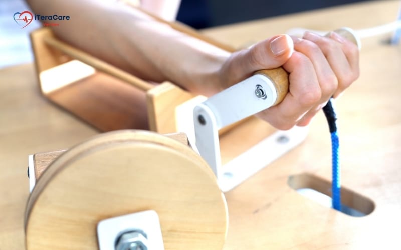 dụng cụ tập phục hồi chức năng tại nhà là gì