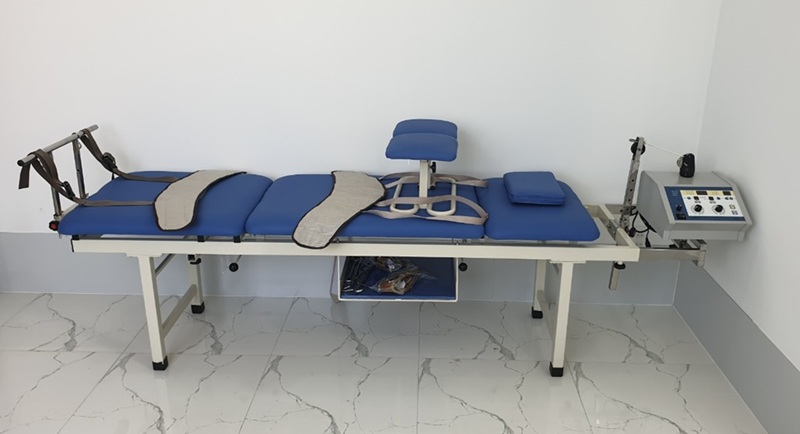 công dụng và chống chỉ định của máy kéo dãn cổ
